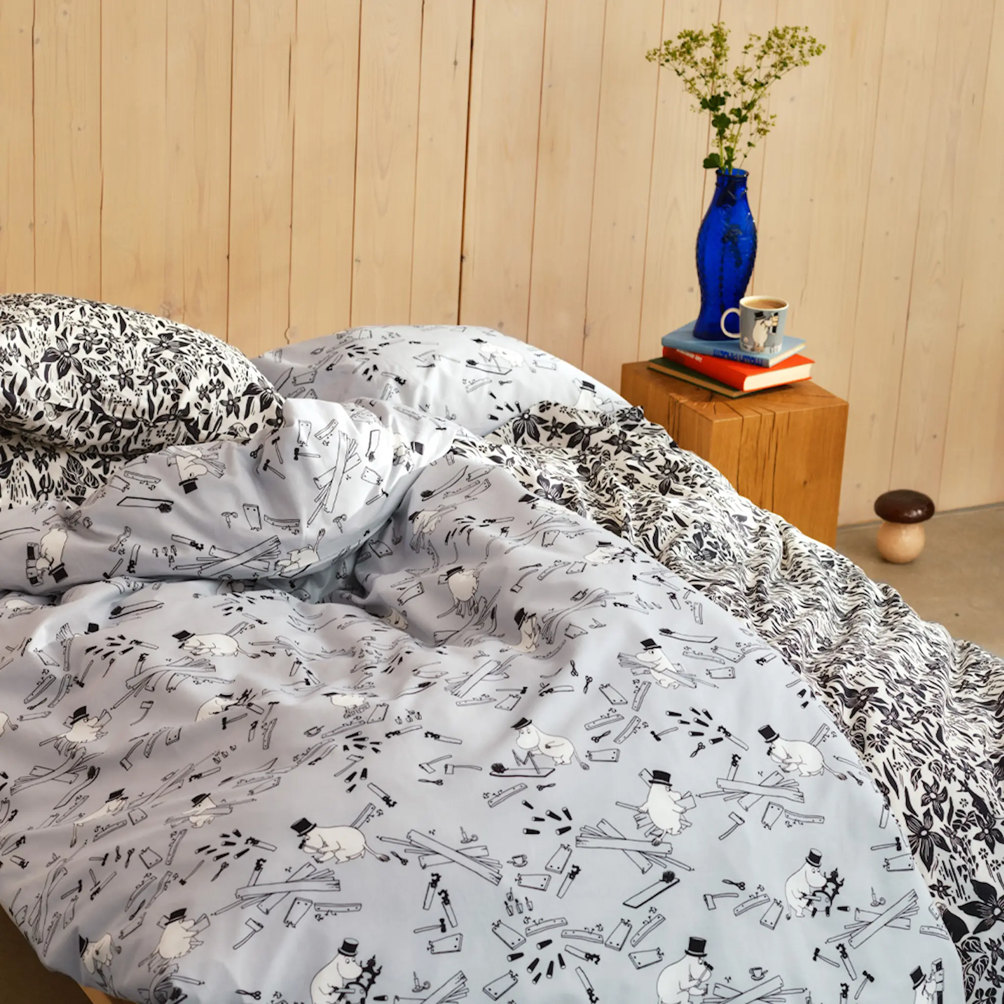 Moomin Arabia Mummi sengetøy 150x210 cm Lilje svart/hvit