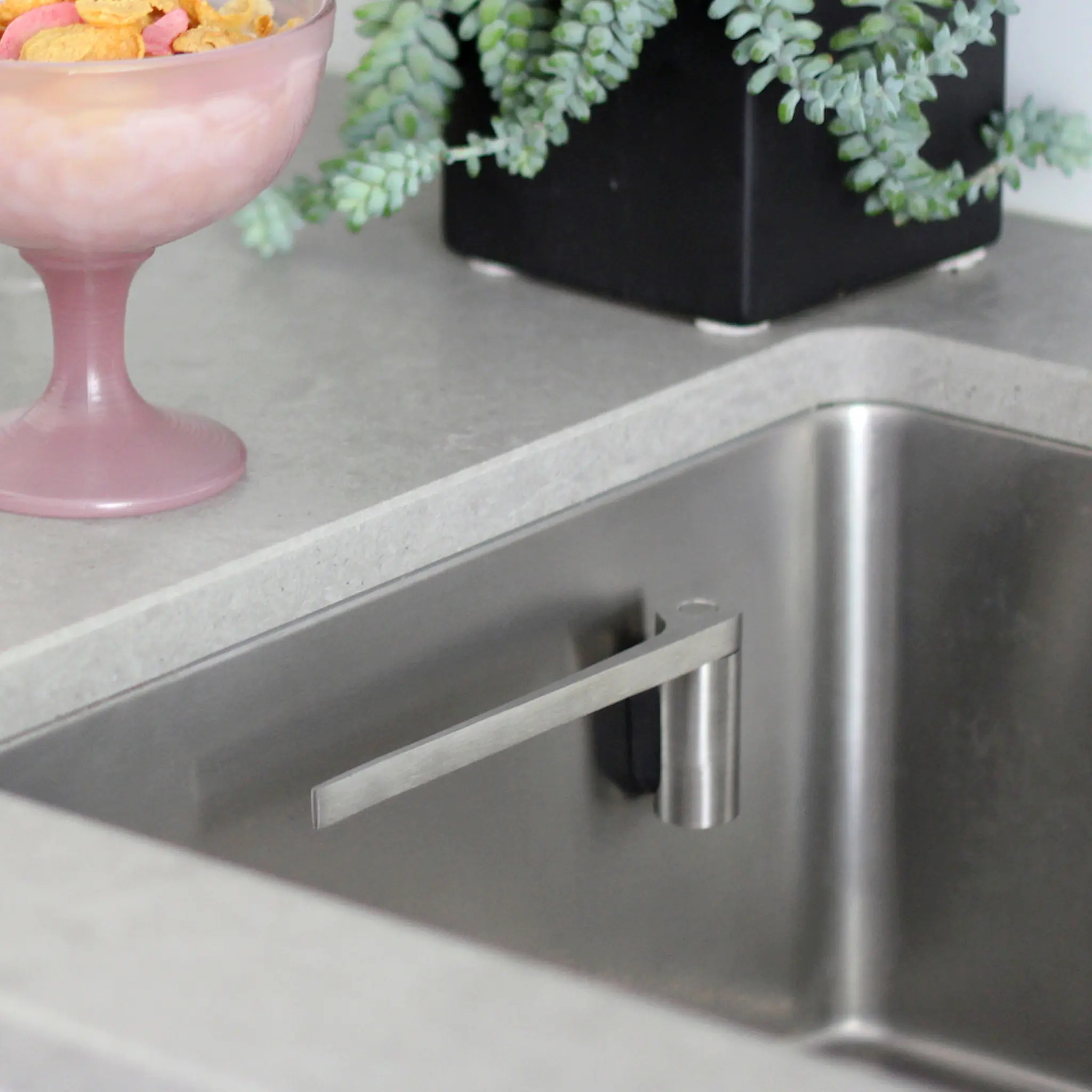 Happy Sinks Happy Magneettinen keittiöliinateline Ruostumaton teräs
