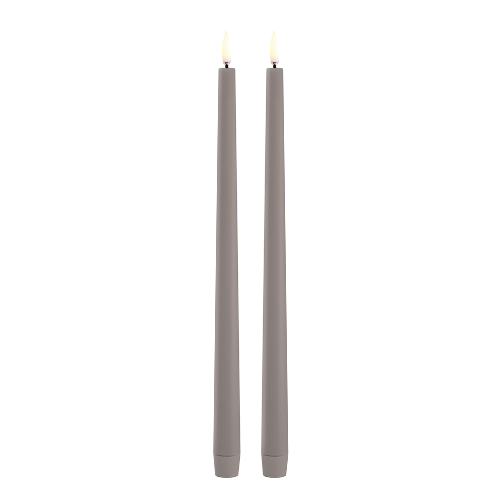 Uyuni Lighting – Taper Candles slim LED-kronljus 2,3×32 cm 2-pack sandsten