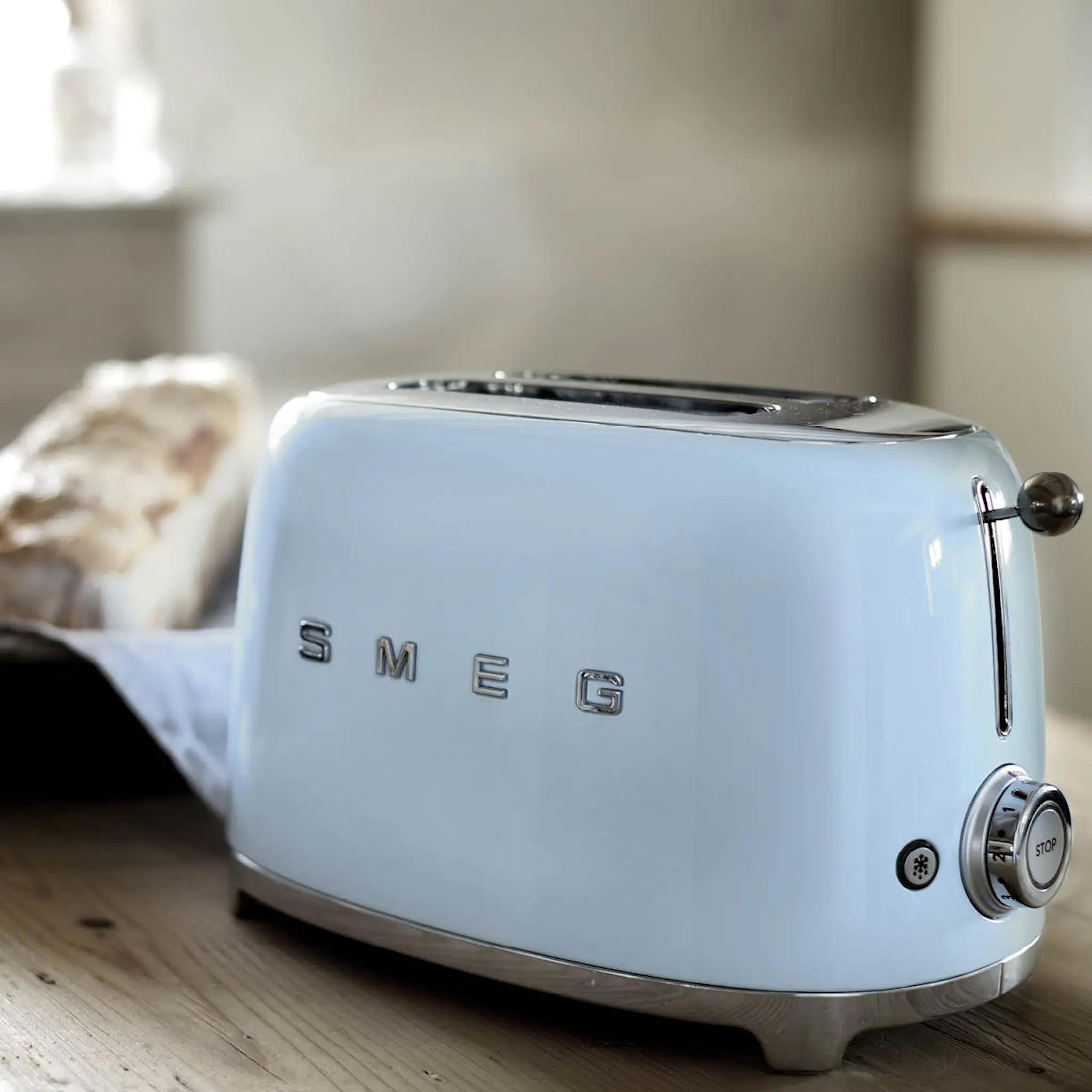 SMEG Smeg 50's Style Leivänpaahdin 2 viipaletta Sininen