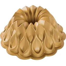 Nordic Ware Crown Bakform 2,4 L Guld