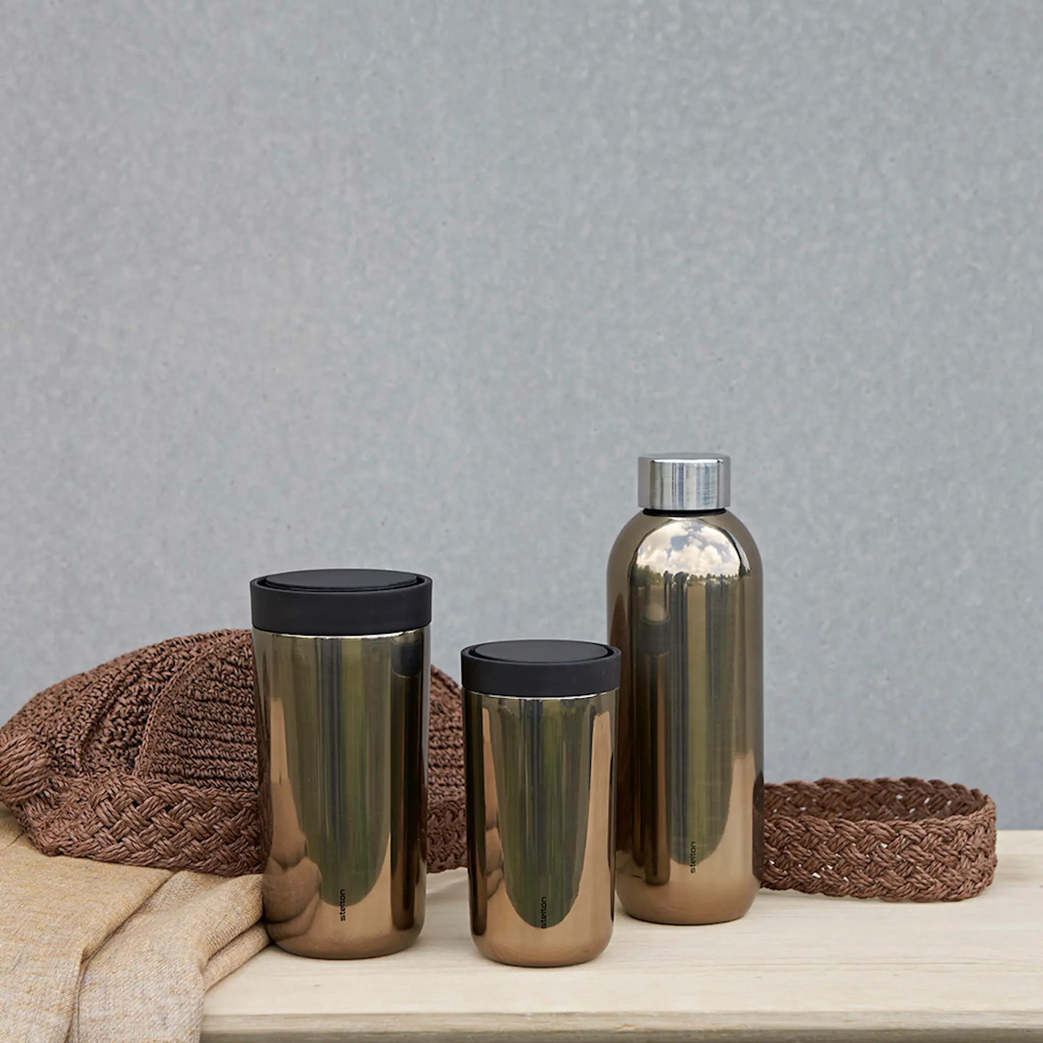 Stelton To Go Click Mugg 40 cl Guld