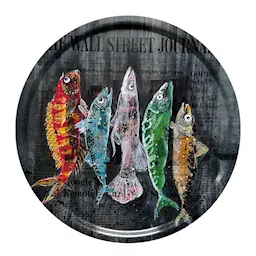 LISA TÖRNER ART Bordbrikke Rund Biggest Fish of Wall street 49 cm svart