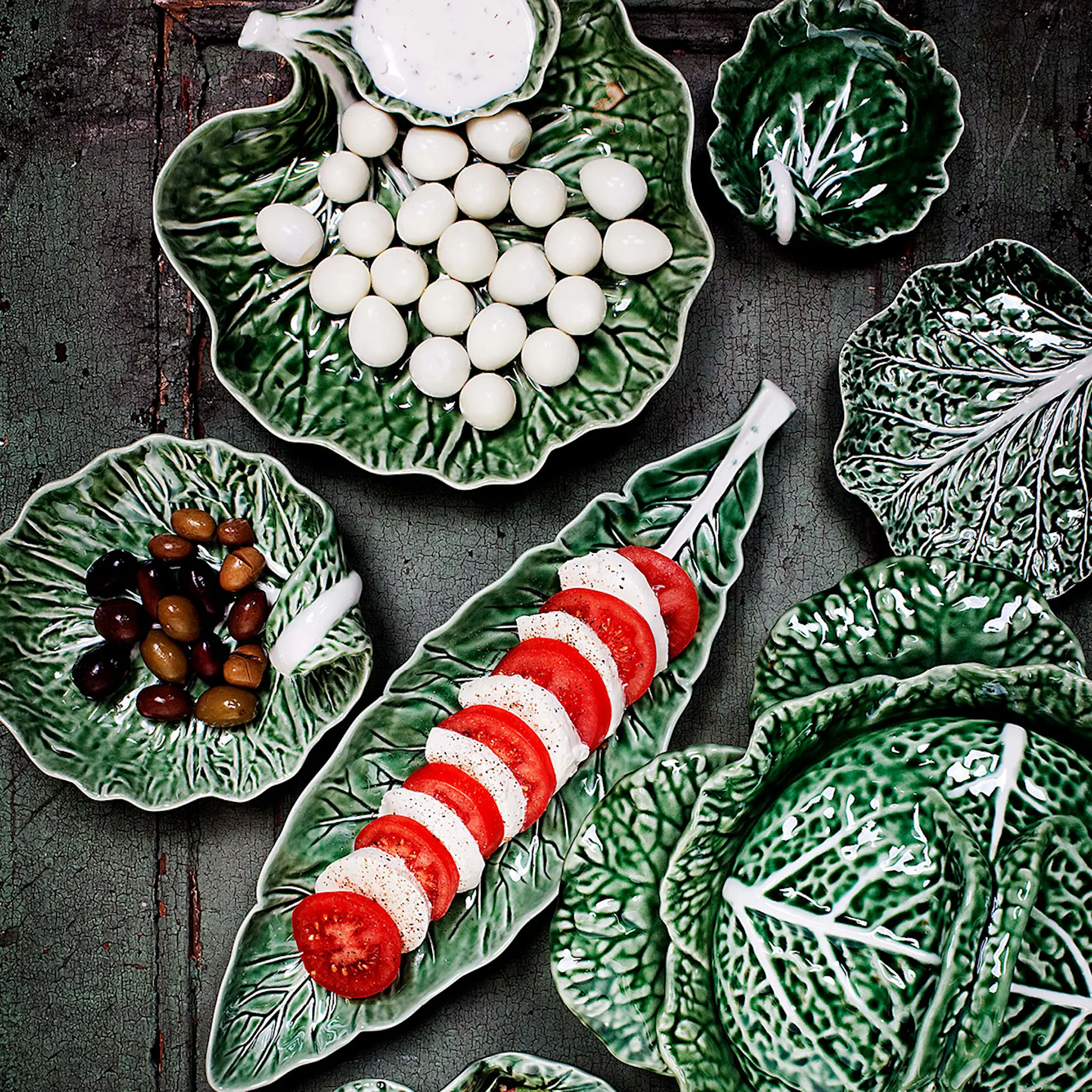 Bordallo Pinheiro Cabbage serveringsfat kålblad 28x20 cm grønn