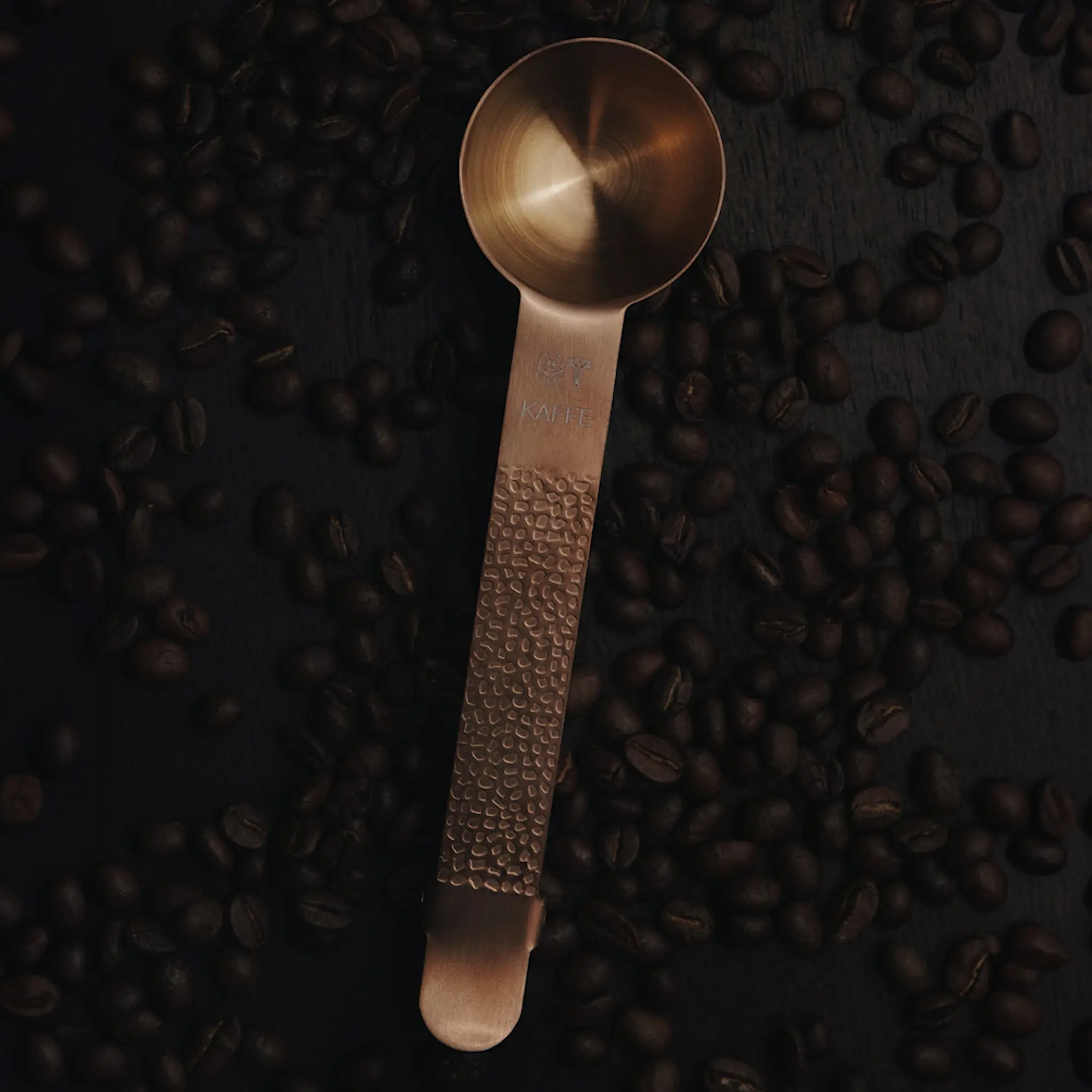 Vargen & Thor Frost kaffemål med klemme i hamret design kobber