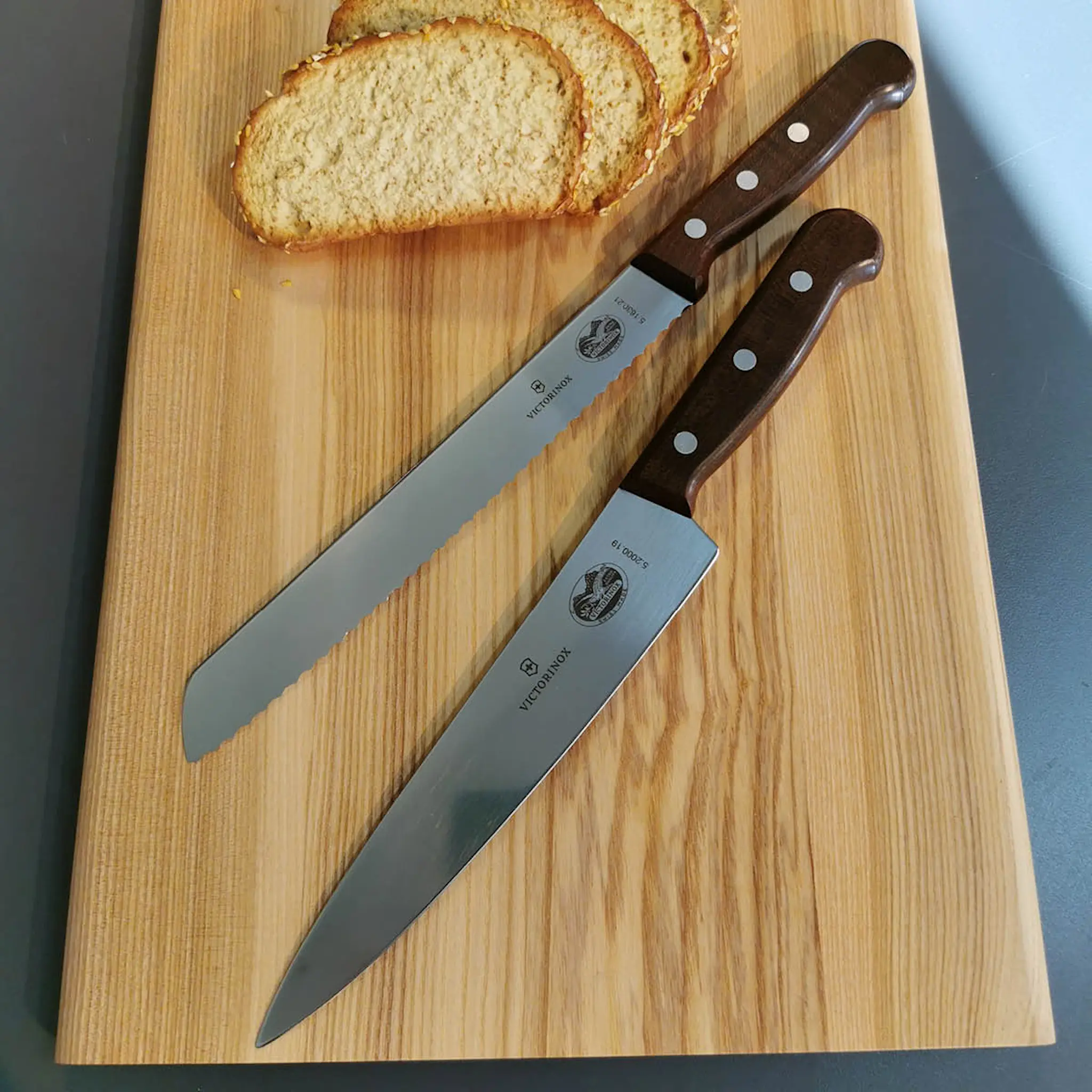 Victorinox Kebony knivsett kokke- og brødkniv 2 deler