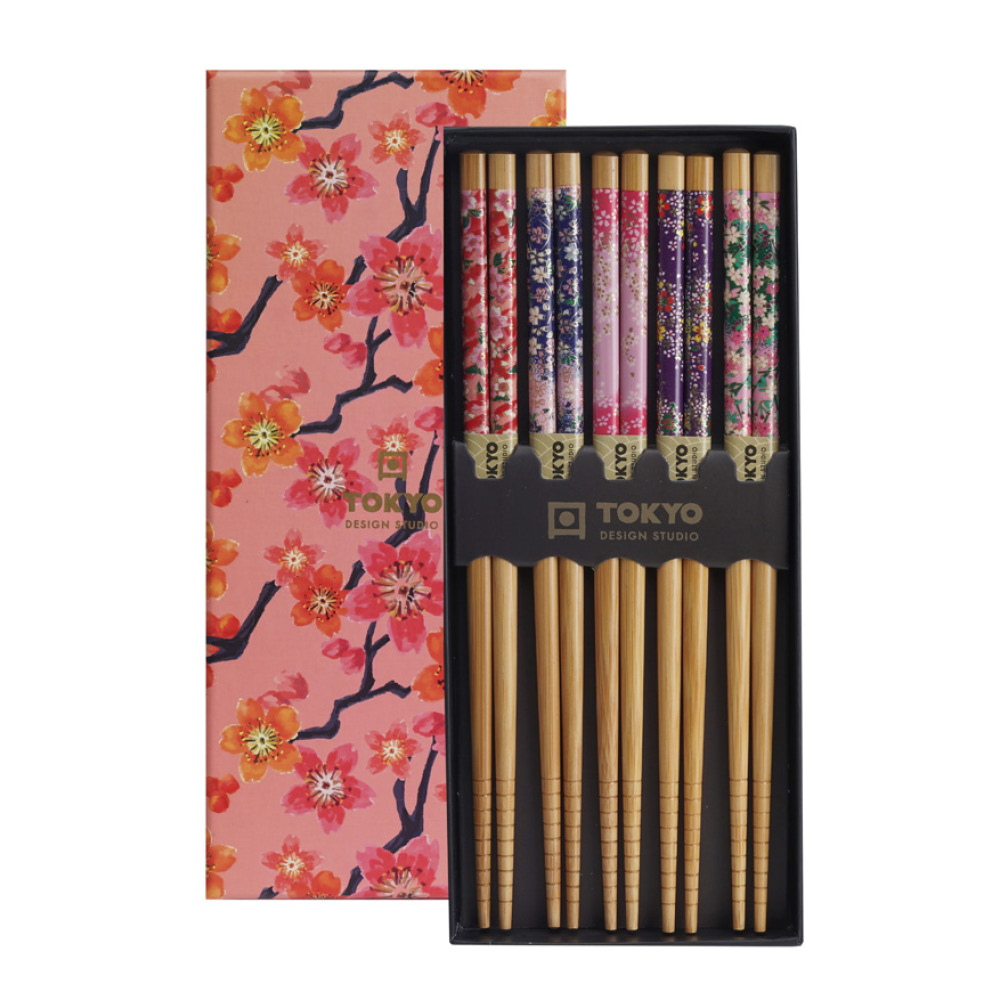 Läs mer om Tokyo Design Studio - Ätpinnar gåvoset 5-pack sakura patterns