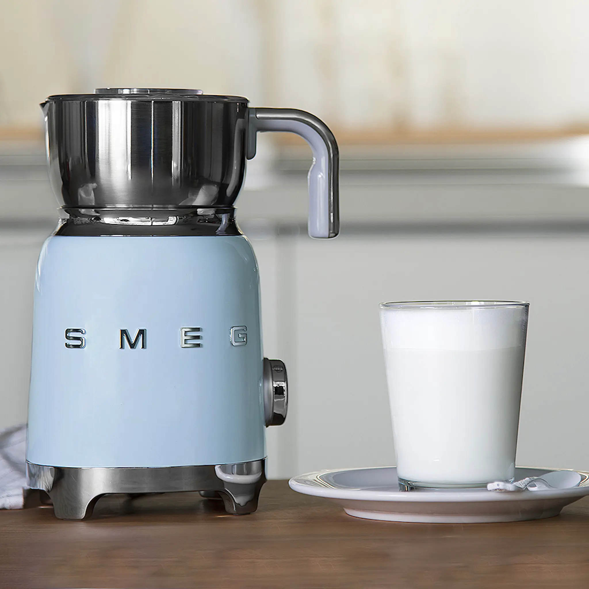 SMEG Smeg 50's Style Mjölkskummare MFF01 Blå