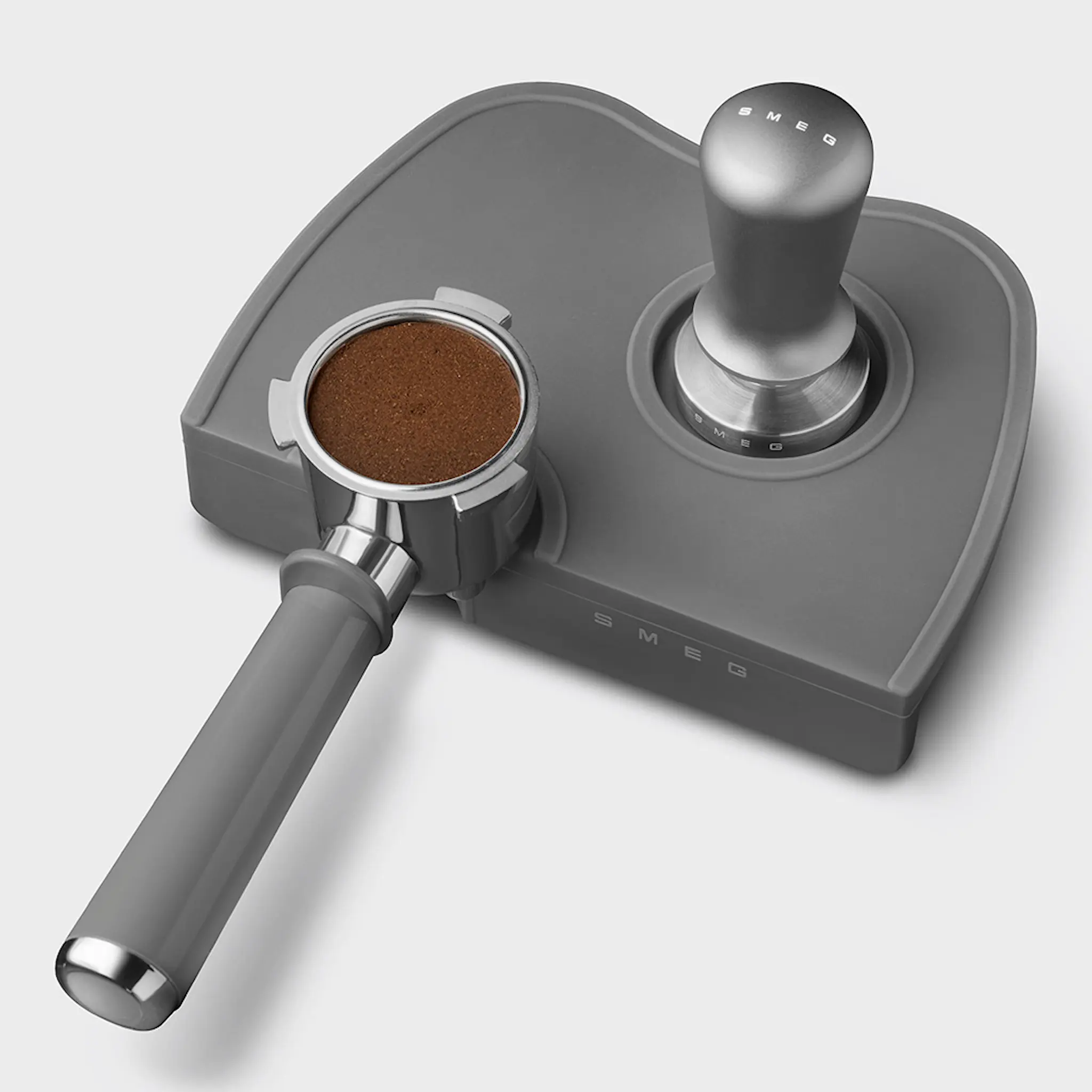 SMEG Smeg 50´s Style Kaffepressare med silikonmatta Grå