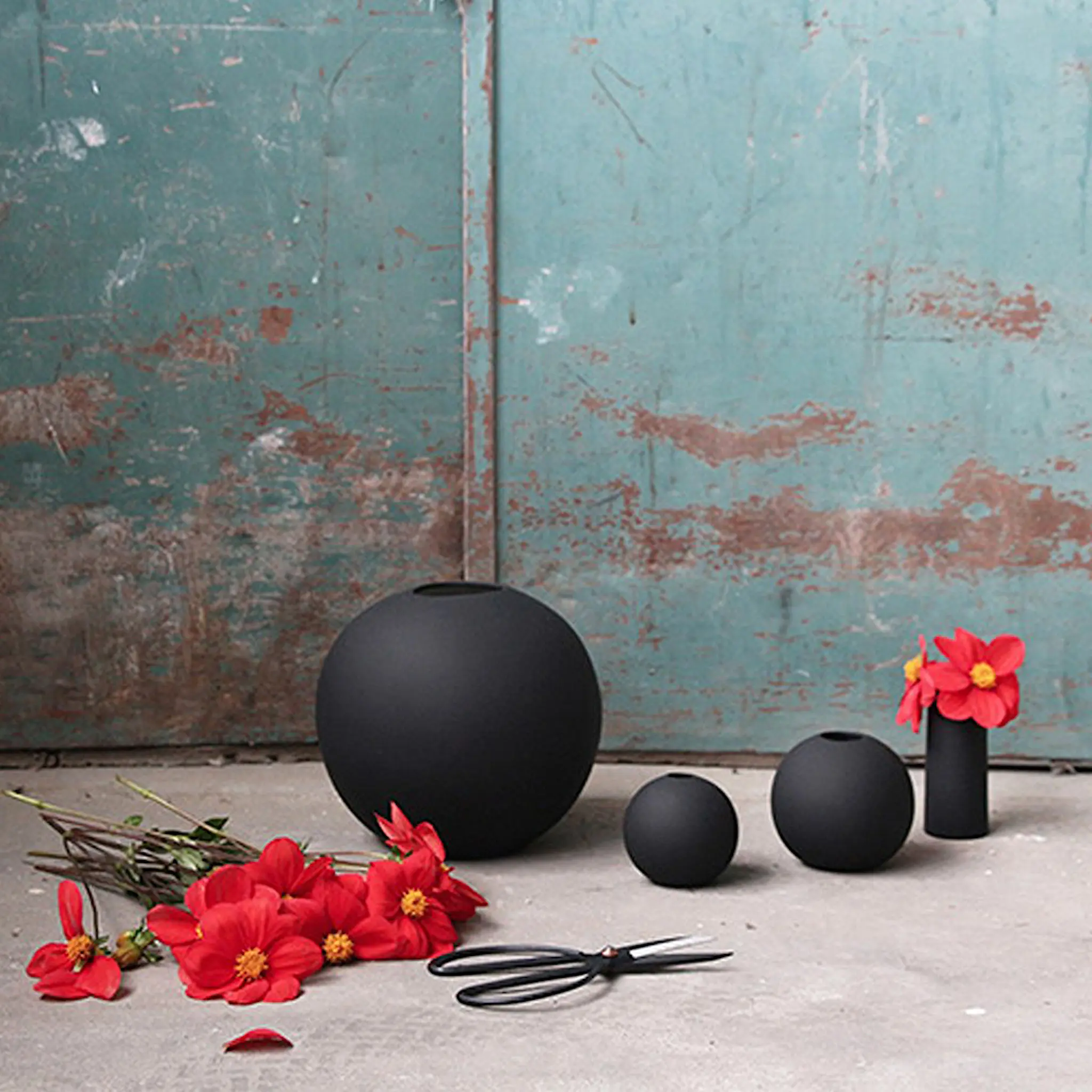 Cooee Ball vase 20 cm svart