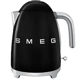 SMEG 50's Style Vedenkeitin 1,7 L Musta
